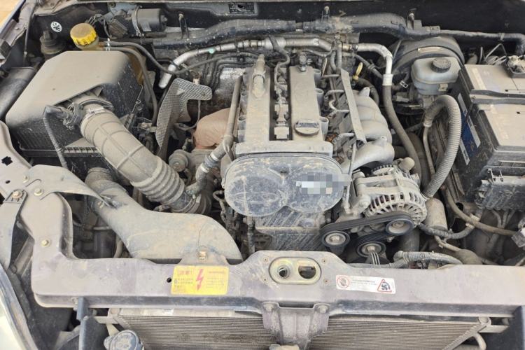 Used RELY X5 2011 2.0T Four-Wheel Drive Elite Version Engine Bay