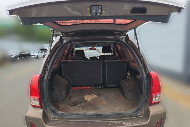 Used RELY X5 2011 2.0T Four-Wheel Drive Elite Version Trunk