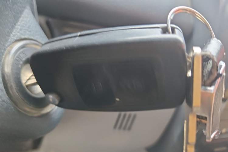 Used RELY X5 2011 2.0T Four-Wheel Drive Elite Version Vehicle Key