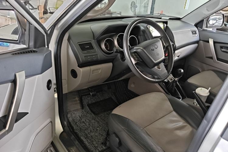 Used RELY X5 2011 2.0T Four-Wheel Drive Elite Version Driver Seat