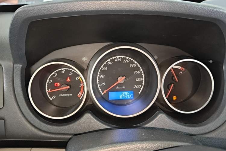 Used RELY X5 2011 2.0T Four-Wheel Drive Elite Version Instrument Cluster