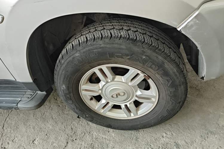 Used RELY X5 2011 2.0T Four-Wheel Drive Elite Version Right Front Wheel Hub