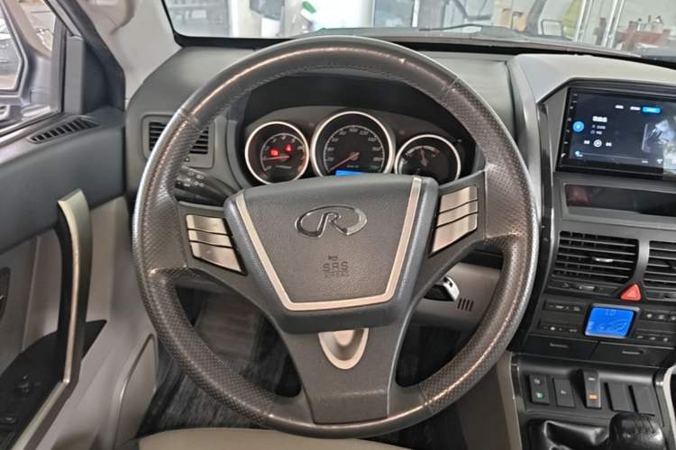 Used RELY X5 2011 2.0T Four-Wheel Drive Elite Version Steering Wheel