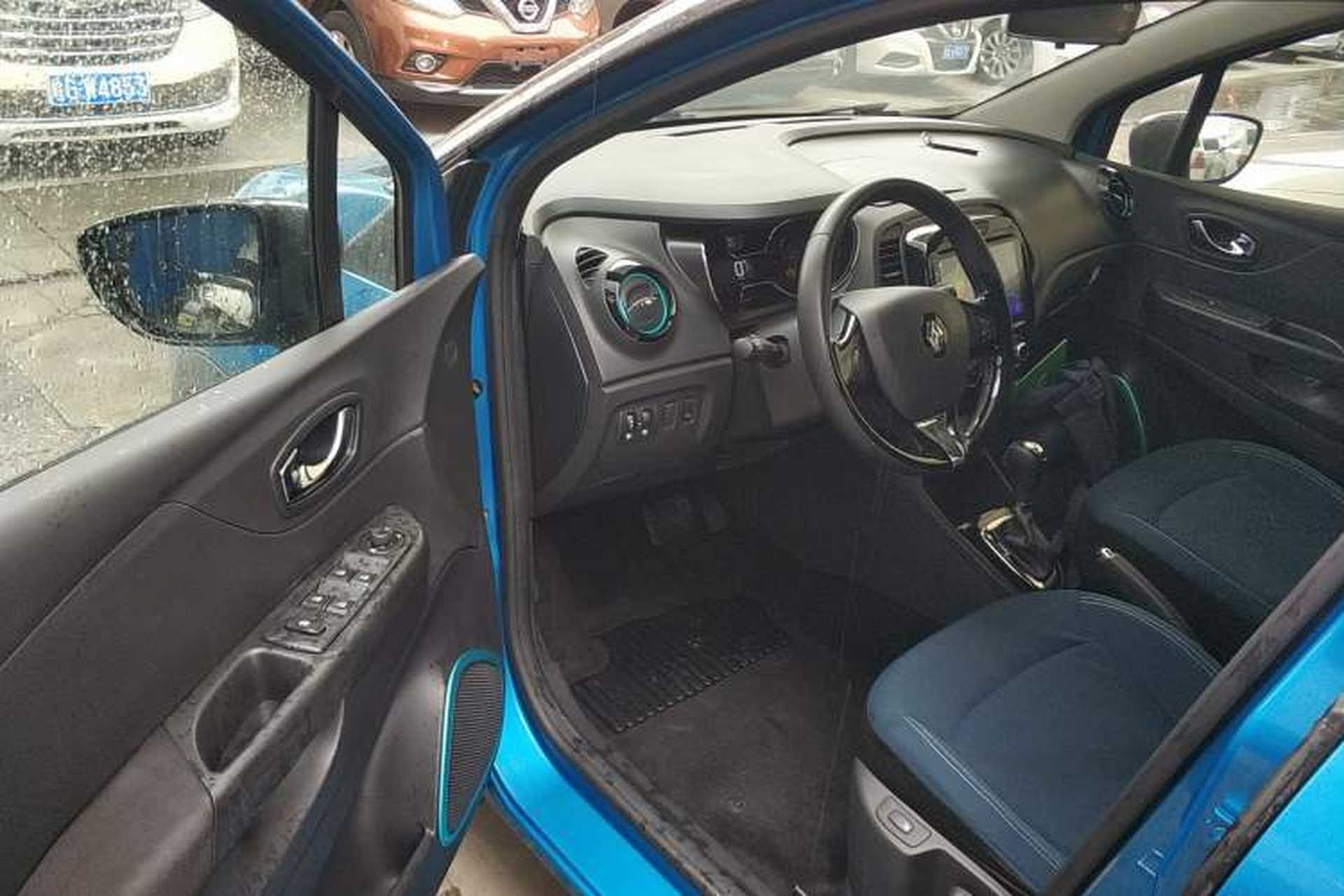 Used Renault Captur 2015 1.2T Automatic Comfort First Edition Driver Seat
