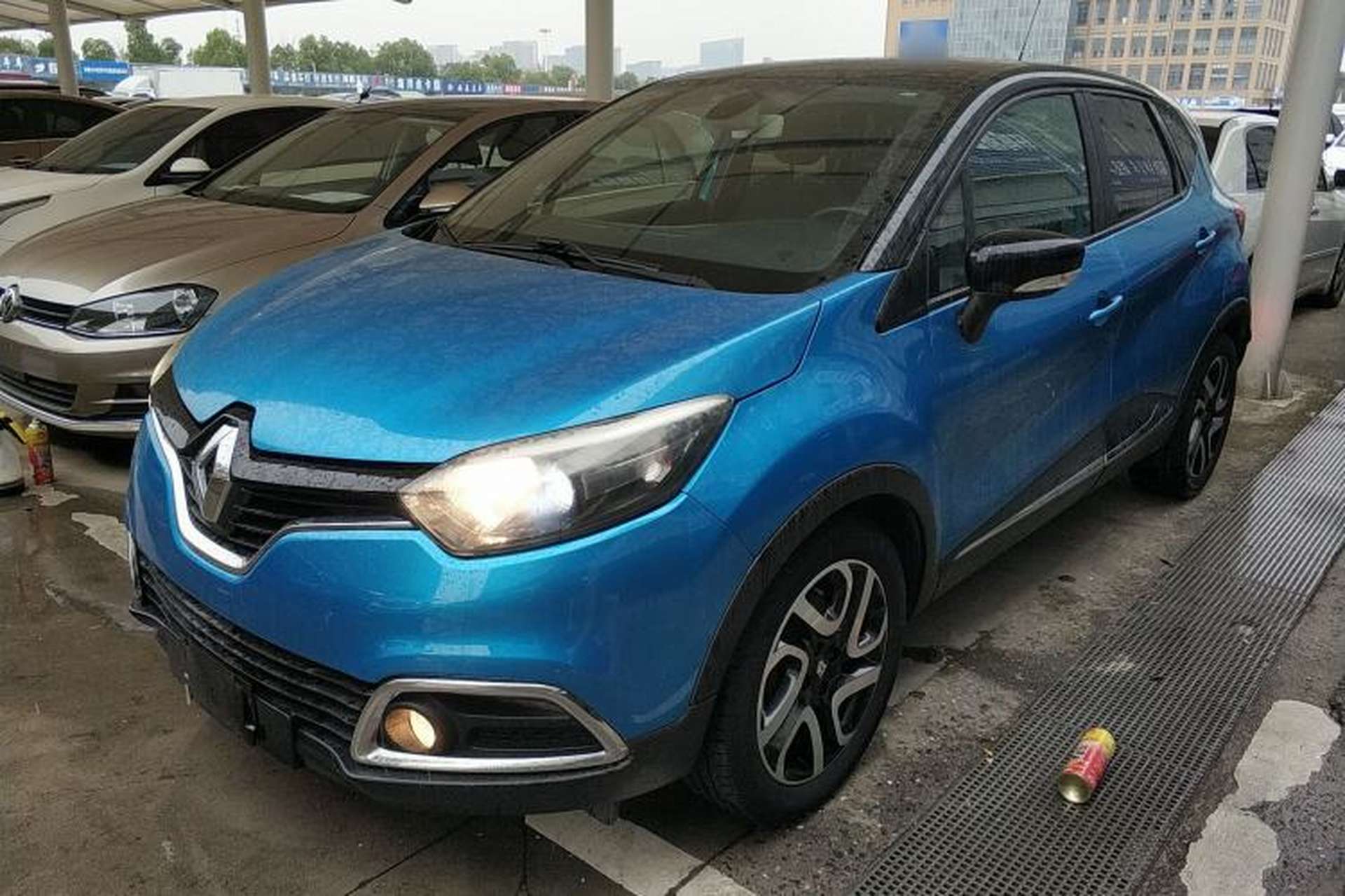 Used Renault Captur 2015 1.2T Automatic Comfort First Edition Front Left 45 Deg