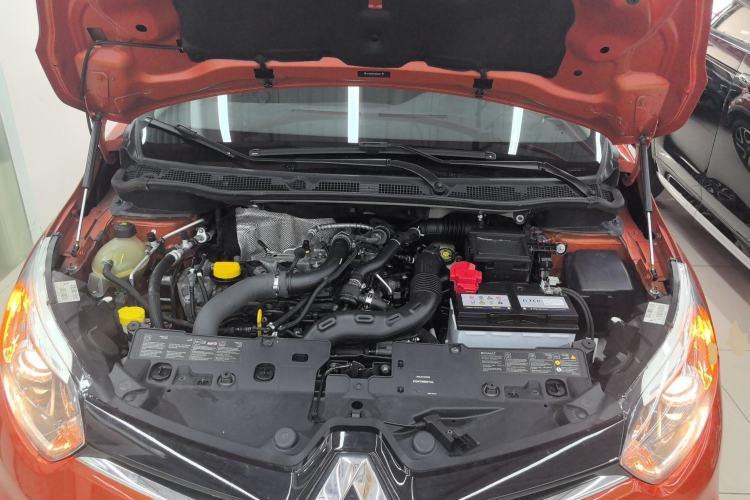 Used Renault Captur 2015 1.2T Automatic Luxury First Edition Engine Bay