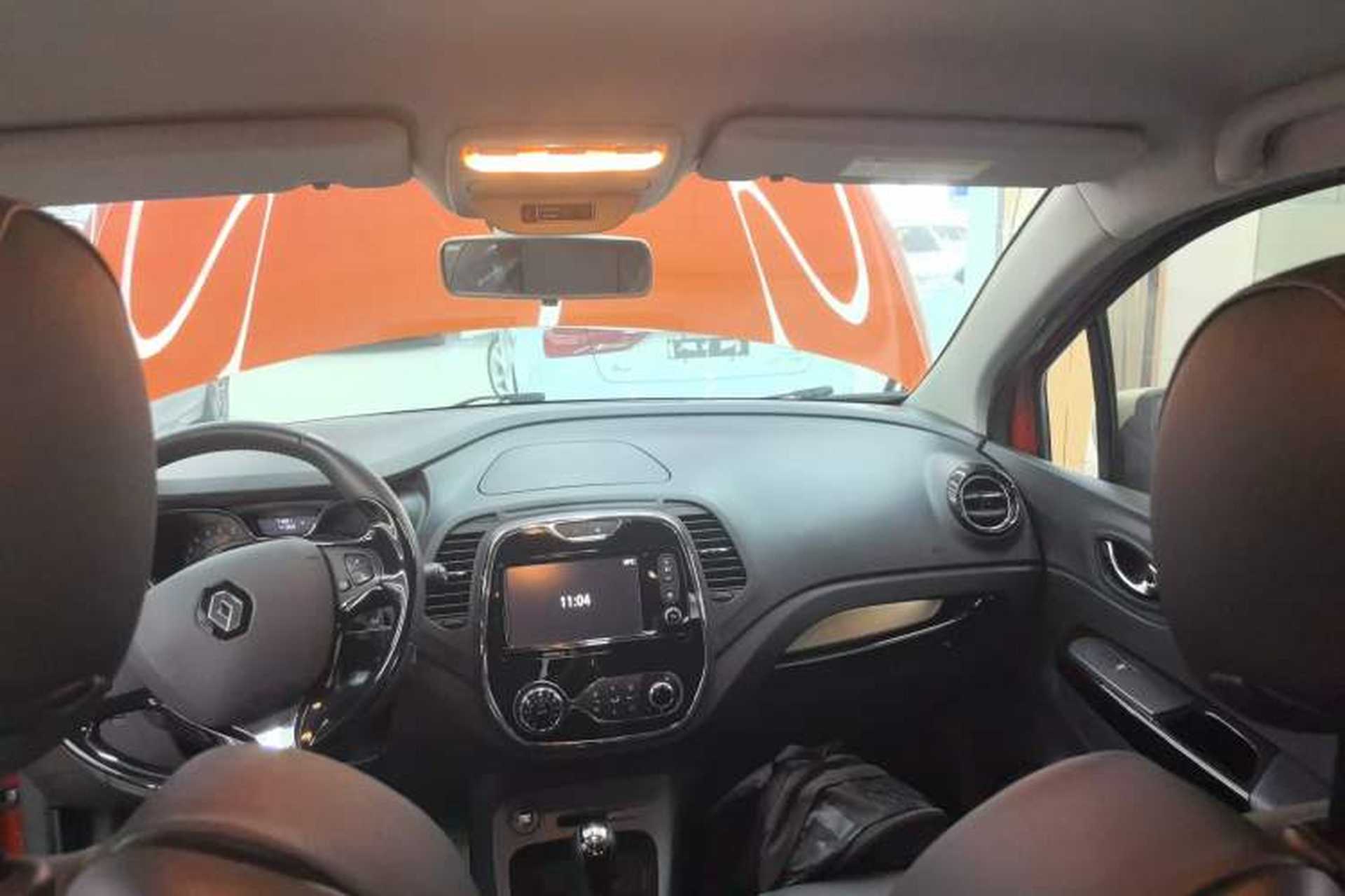 Used Renault Captur 2015 1.2T Automatic Luxury First Edition Headliner