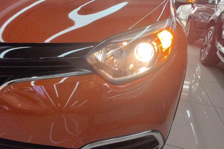 Used Renault Captur 2015 1.2T Automatic Luxury First Edition Left Front Headlight