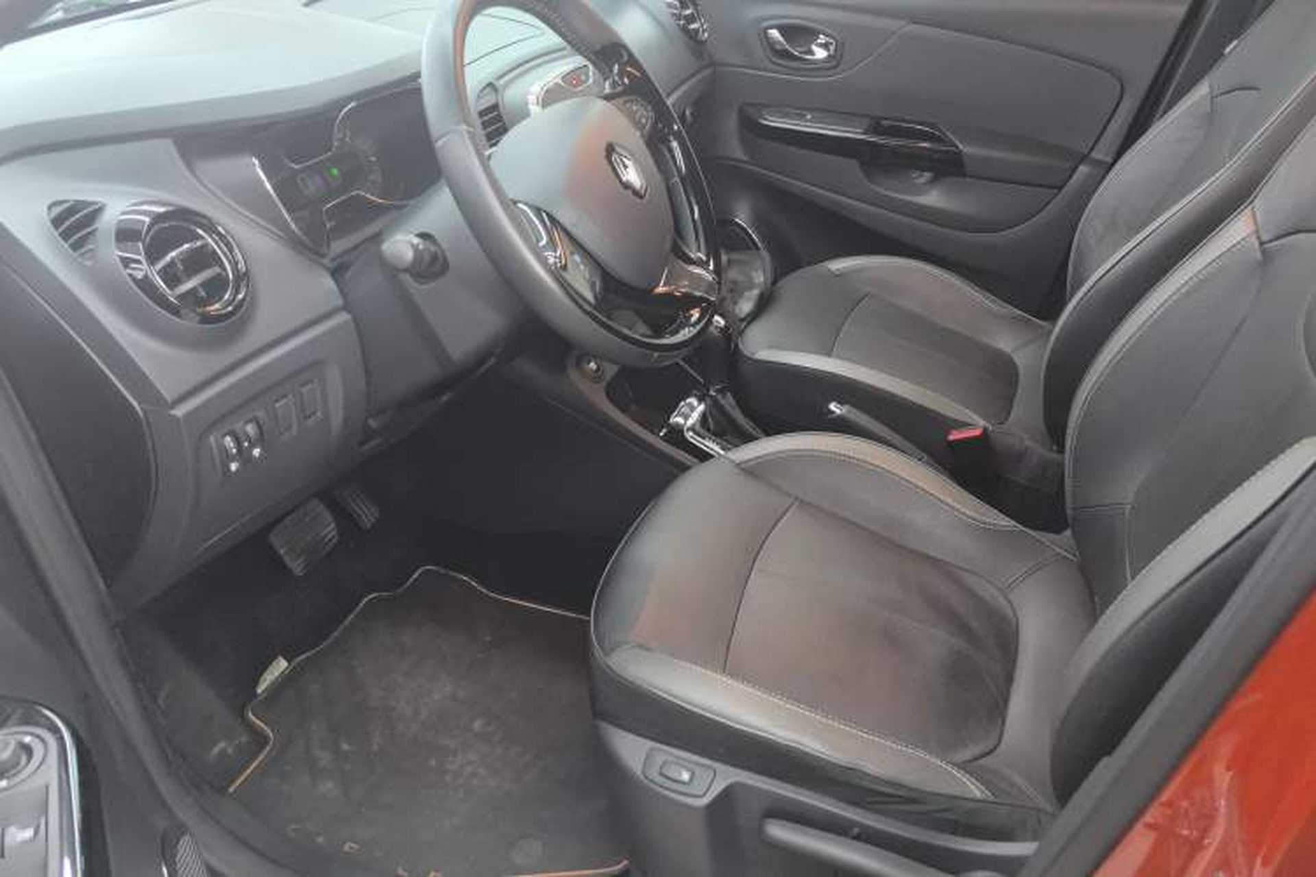 Used Renault Captur 2015 1.2T Automatic Luxury First Edition Left Front Seat