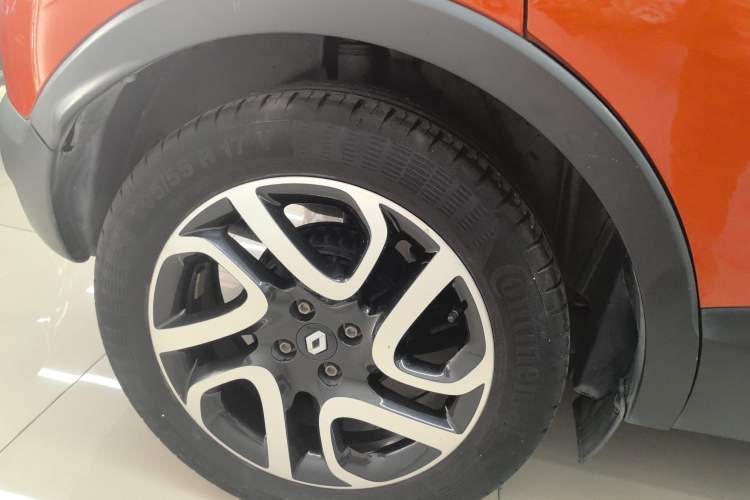 Used Renault Captur 2015 1.2T Automatic Luxury First Edition Right Rear Wheel Hub