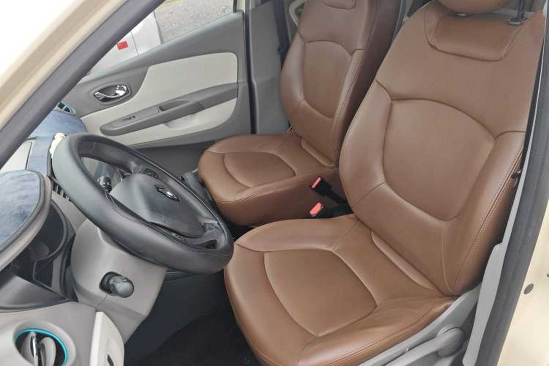 Used Renault Captur 2015 1.2T Automatic Standard Edition Left Front Seat