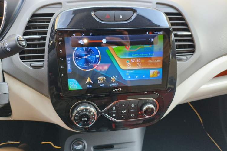 Used Renault Captur 2015 1.2T Automatic Comfort Edition Audio And AC Panel