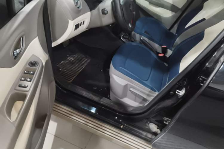 Used Renault Captur 2015 1.2T Automatic Standard Edition Driver Seat
