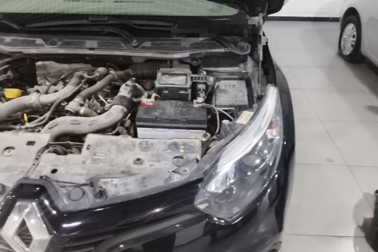 Used Renault Captur 2015 1.2T Automatic Standard Edition Engine Bay Left