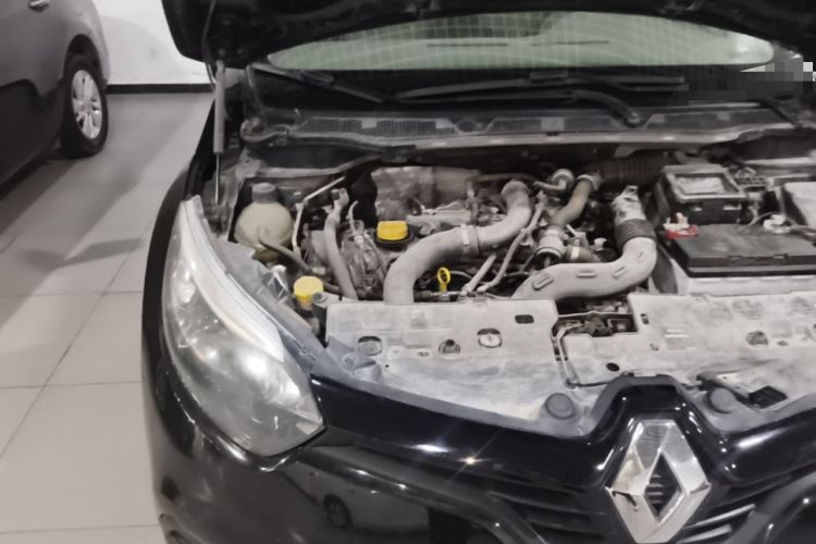Used Renault Captur 2015 1.2T Automatic Standard Edition Engine Bay Right