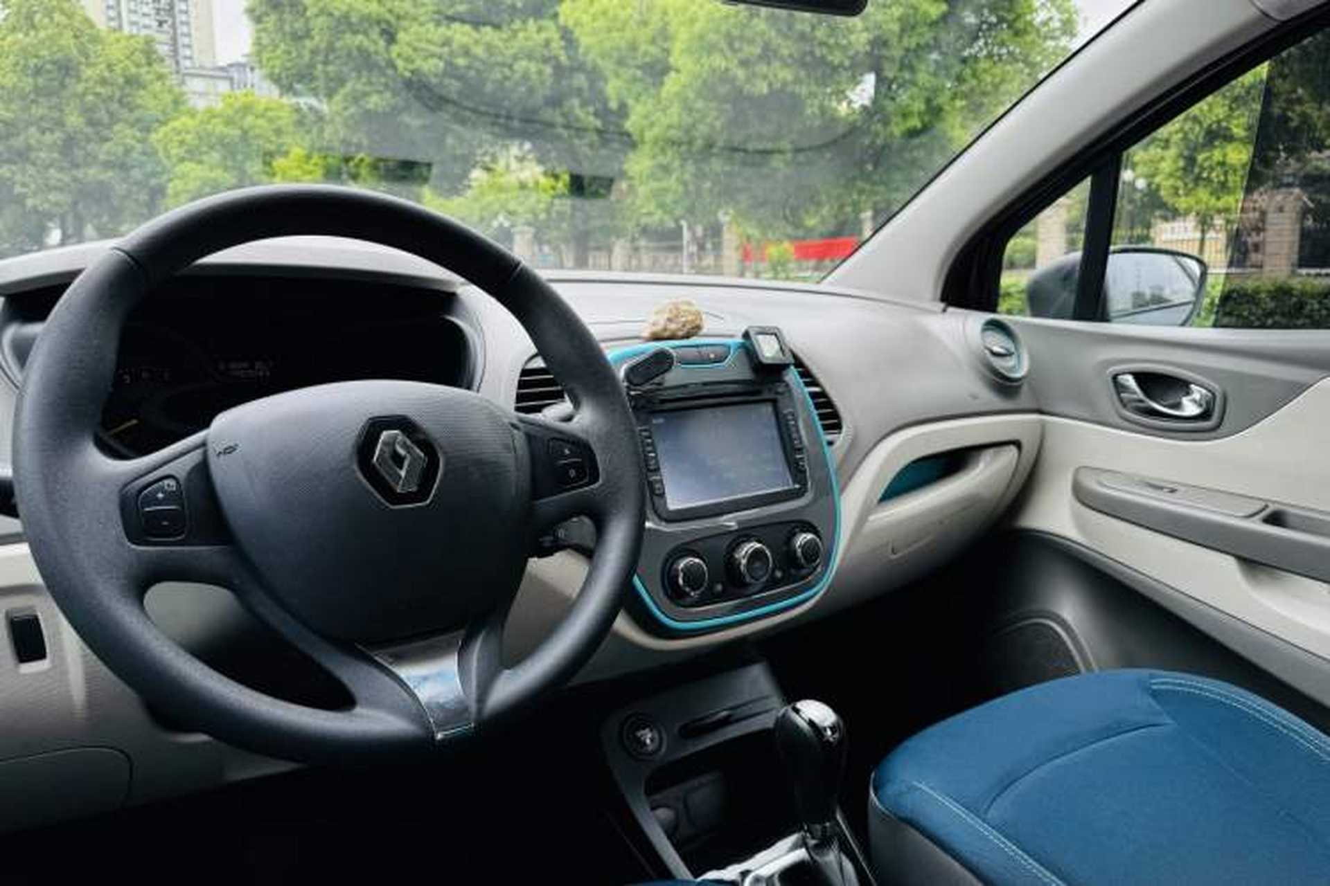 Used Renault Captur 2015 1.2T Automatic Standard Edition Exterior 3