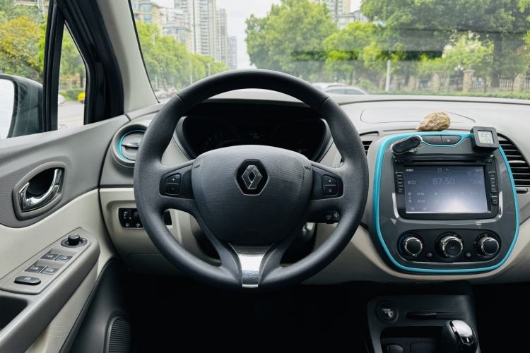 Used Renault Captur 2015 1.2T Automatic Standard Edition Exterior 4