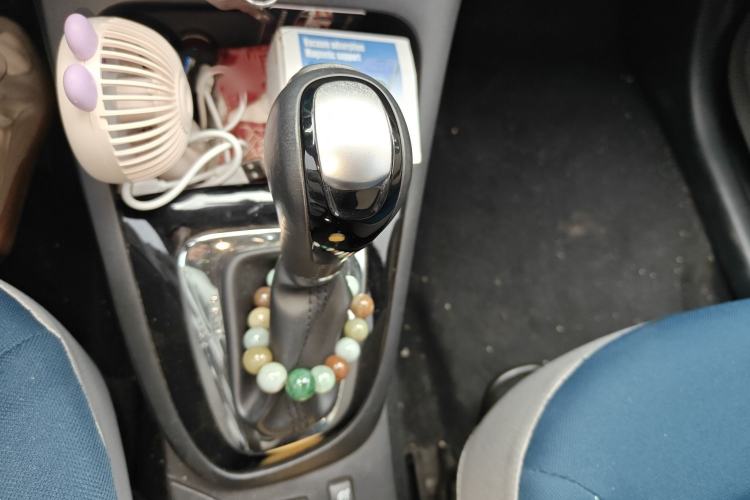 Used Renault Captur 2015 1.2T Automatic Standard Edition Gear Lever