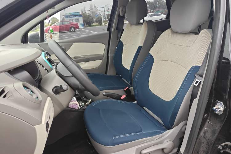 Used Renault Captur 2015 1.2T Automatic Standard Edition Left Front Seat