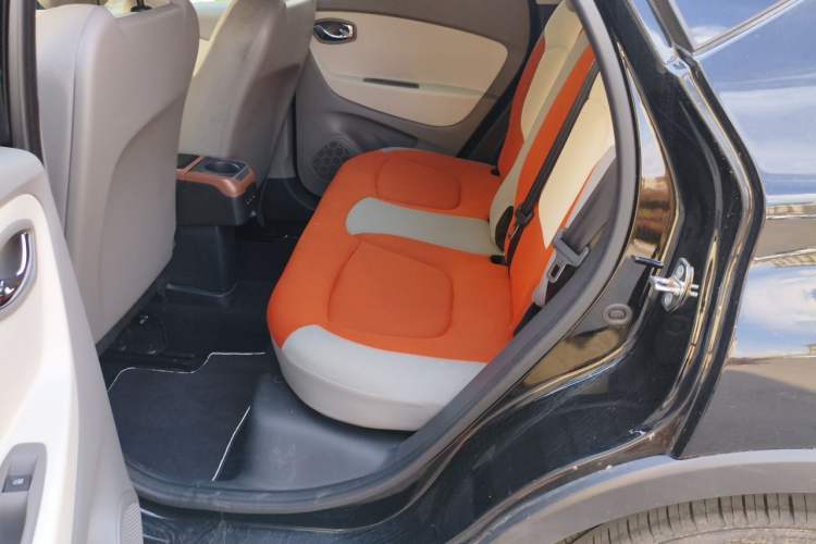 Used Renault Captur 2015 1.2T Automatic Comfort Edition Left Rear Seat
