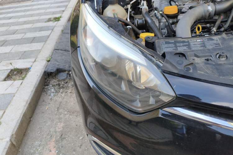 Used Renault Captur 2015 1.2T Automatic Comfort Edition Right Front Headlight