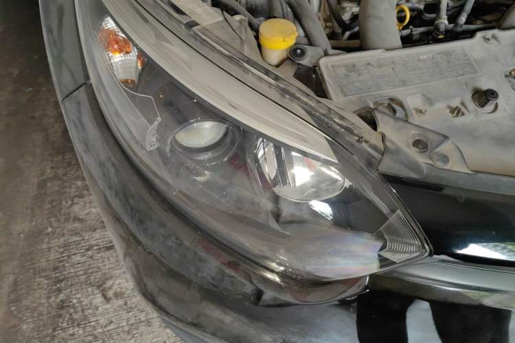 Used Renault Captur 2015 1.2T Automatic Standard Edition Right Front Headlight
