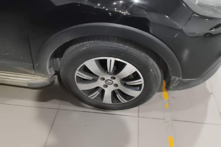 Used Renault Captur 2015 1.2T Automatic Standard Edition Right Front Wheel Hub