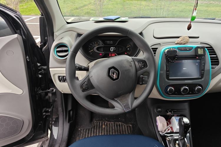 Used Renault Captur 2015 1.2T Automatic Standard Edition Steering Wheel