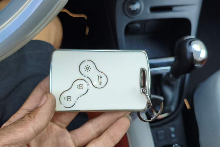 Used Renault Captur 2015 1.2T Automatic Comfort Edition Vehicle Key
