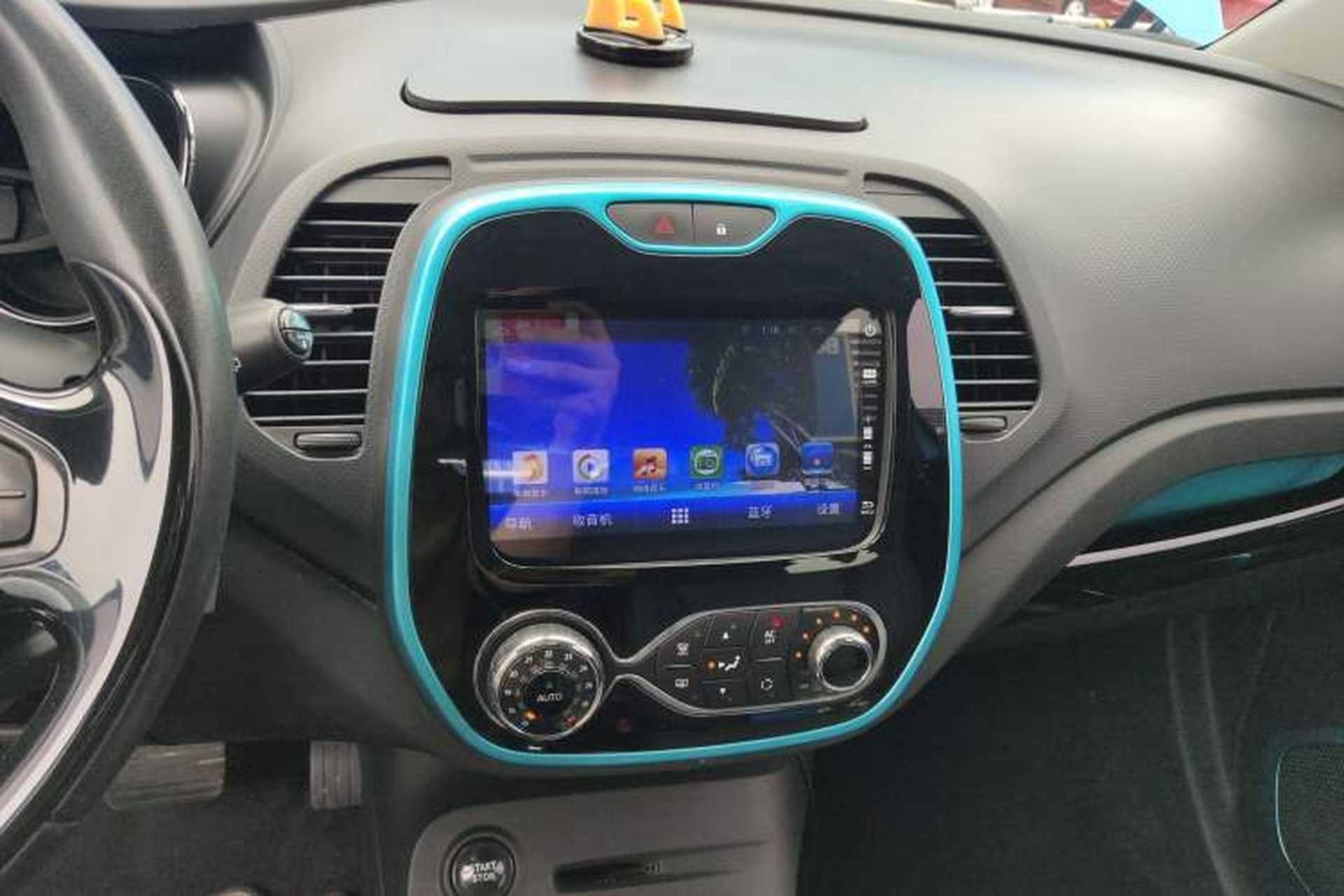 Used Renault Captur 2015 1.2T Automatic Comfort Edition Audio And AC Panel