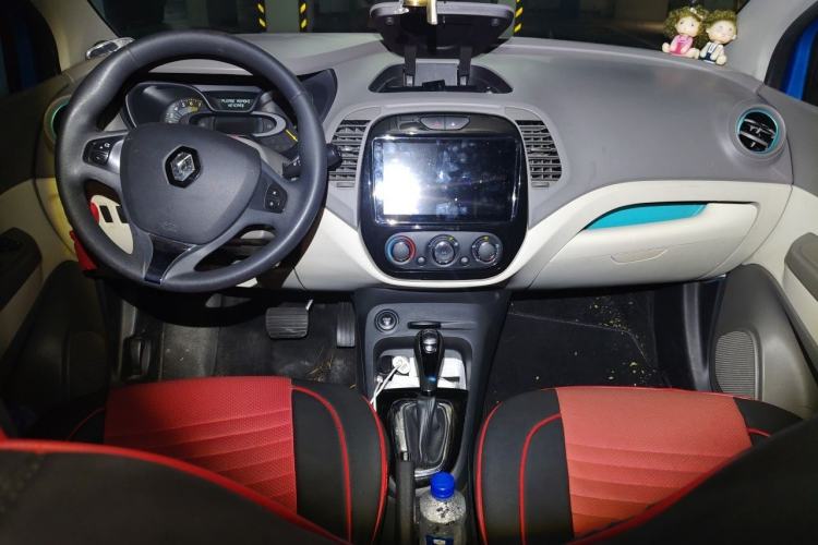 Used Renault Captur 2015 1.2T Automatic Standard Edition Center Console