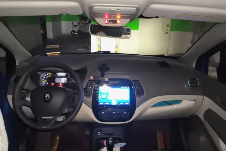 Used Renault Captur 2015 1.2T Automatic Standard Edition Center Console