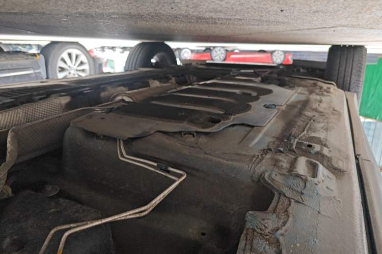 Used Renault Captur 2015 1.2T Automatic Luxury First Edition Chassis Rear Left