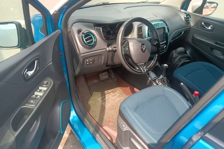 Used Renault Captur 2015 1.2T Automatic Comfort First Edition Driver Seat
