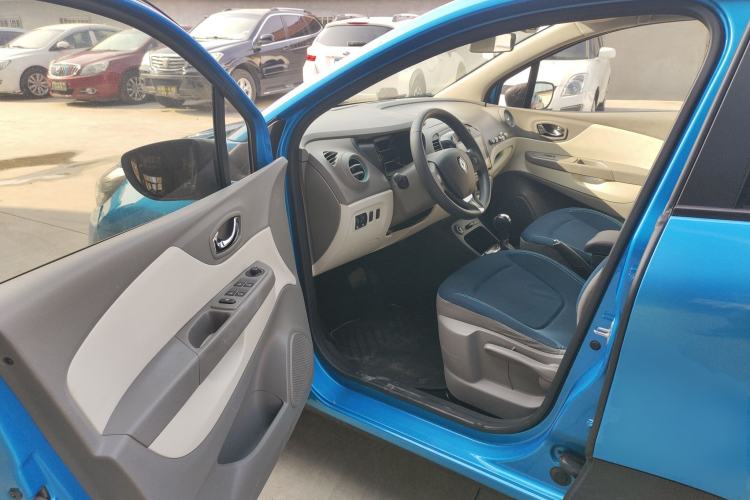 Used Renault Captur 2015 1.2T Automatic Standard Edition Driver Seat