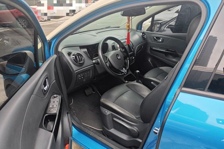 Used Renault Captur 2015 1.2T Automatic Luxury First Edition Driver Seat