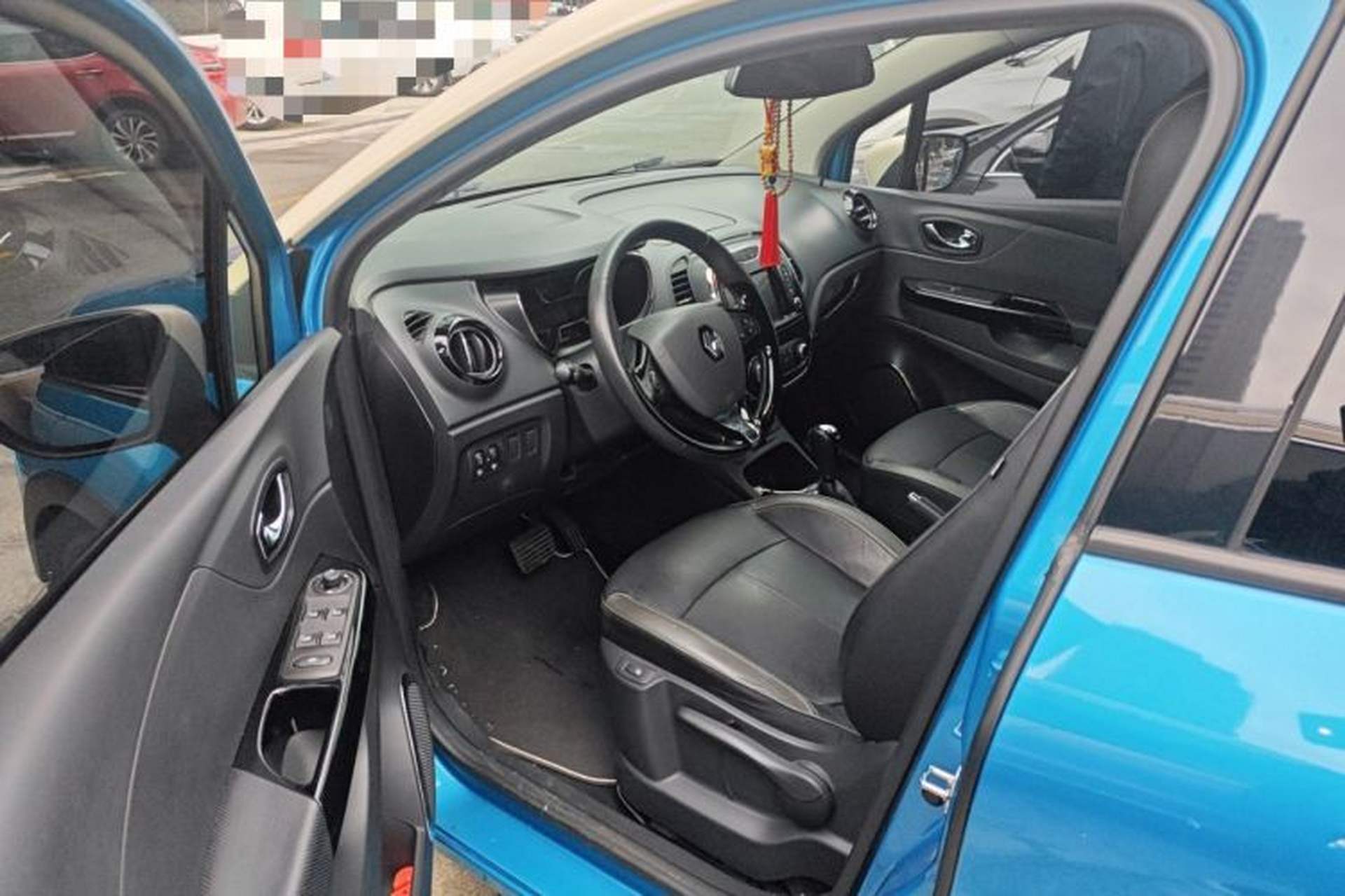 Used Renault Captur 2015 1.2T Automatic Luxury First Edition Driver Seat