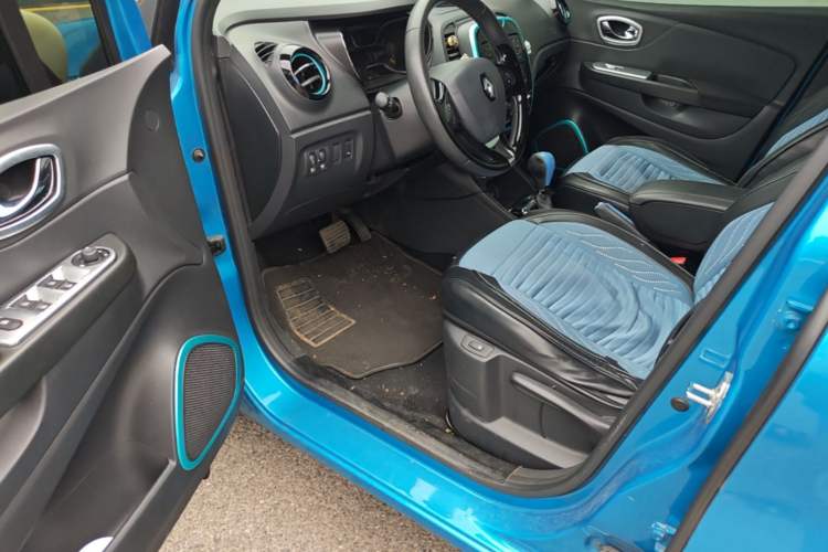 Used Renault Captur 2015 1.2T Automatic Comfort Edition Driver Seat