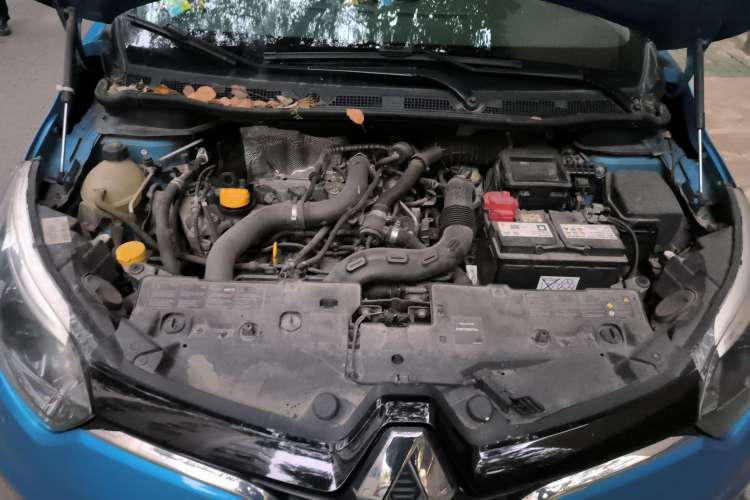 Used Renault Captur 2015 1.2T Automatic Comfort First Edition Engine Bay