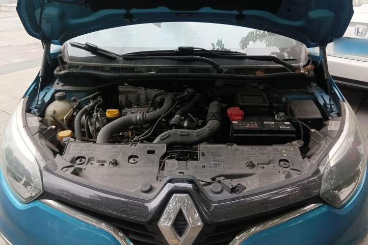 Used Renault Captur 2015 1.2T Automatic Comfort Edition Engine Bay