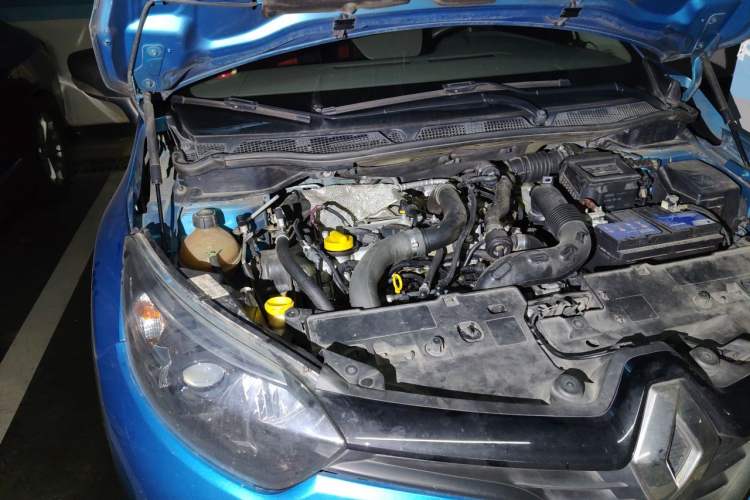 Used Renault Captur 2015 1.2T Automatic Standard Edition Engine Bay Right