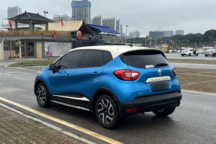 Used Renault Captur 2015 1.2T Automatic Luxury First Edition Exterior 4