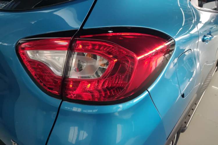 Used Renault Captur 2015 1.2T Automatic Standard Edition Exterior 5