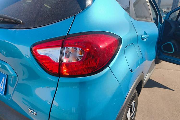 Used Renault Captur 2015 1.2T Automatic Comfort Edition Exterior 6