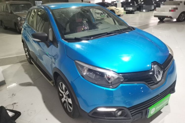 Used Renault Captur 2015 1.2T Automatic Standard Edition Front Right 45 Deg