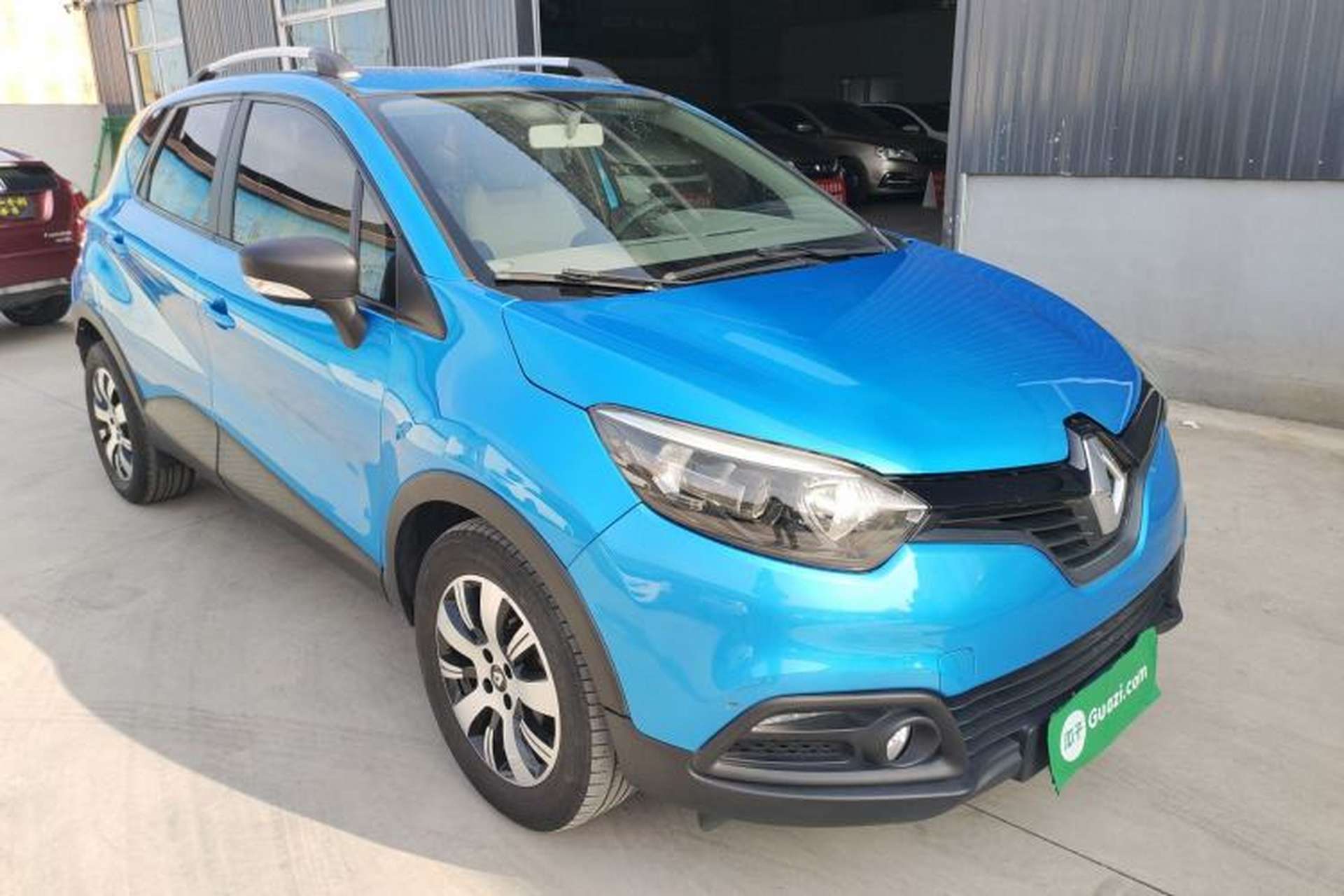 Used Renault Captur 2015 1.2T Automatic Standard Edition Front Right 45 Deg