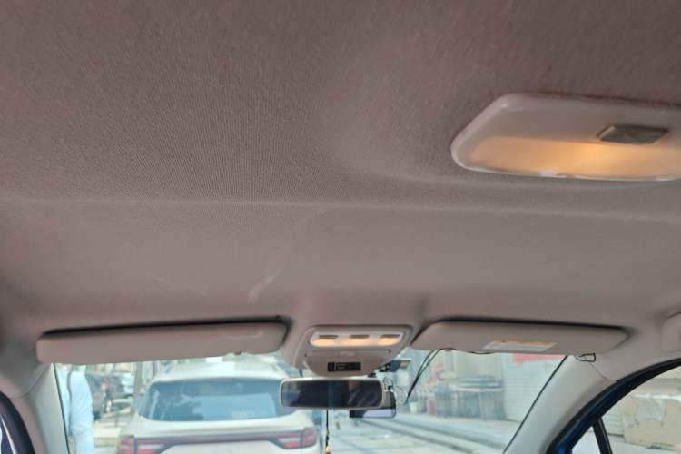 Used Renault Captur 2015 1.2T Automatic Comfort First Edition Headliner