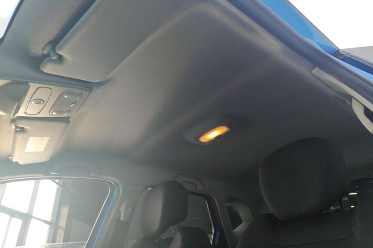 Used Renault Captur 2015 1.2T Automatic Comfort Edition Headliner