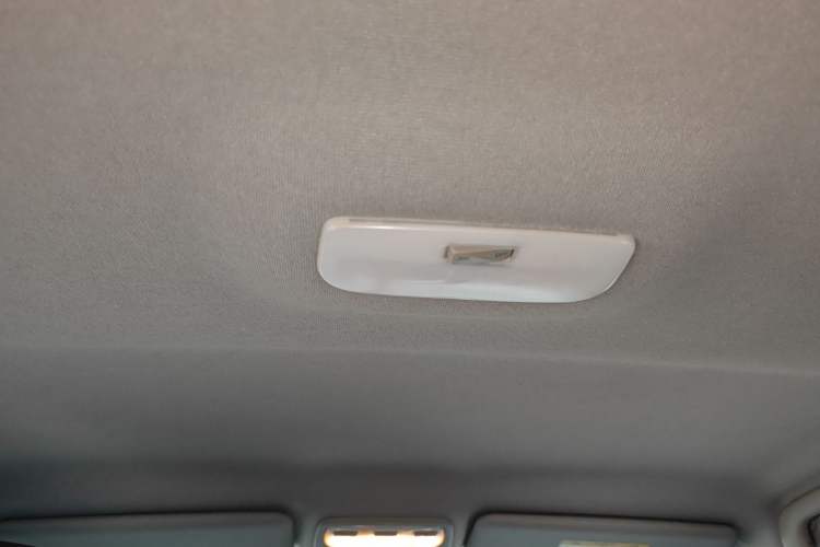 Used Renault Captur 2015 1.2T Automatic Luxury First Edition Headliner