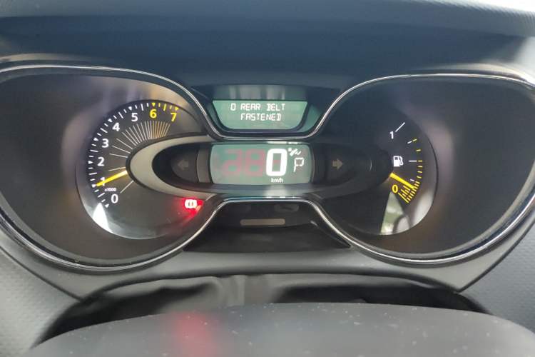 Used Renault Captur 2015 1.2T Automatic Comfort Edition Instrument Cluster